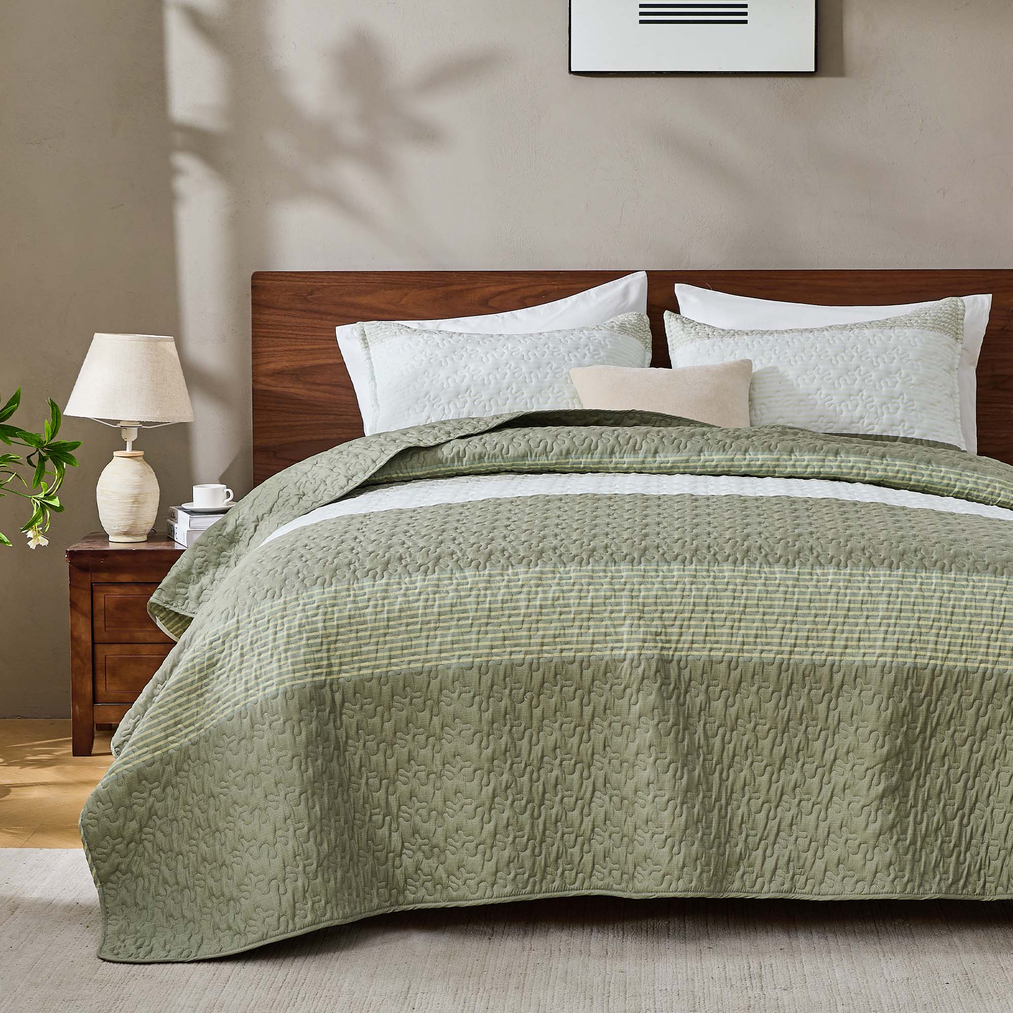 Striped Patchwork Bedspread Coverlet Soft Quilted Bedding Set