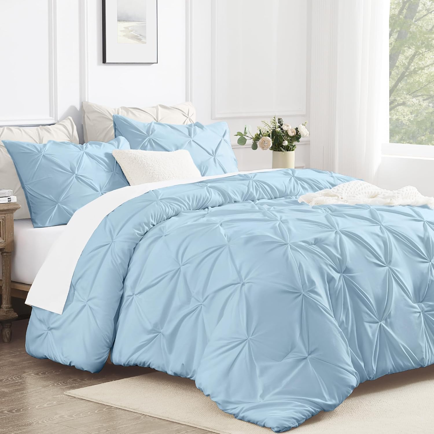 Cute Soft Pinch Pleat Comforters Bedding Set